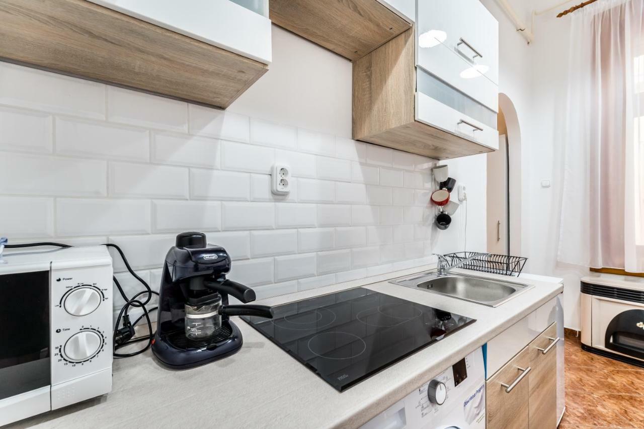 Bpr Cozy Rosie Apartment บูดาเปสต์ ภายนอก รูปภาพ